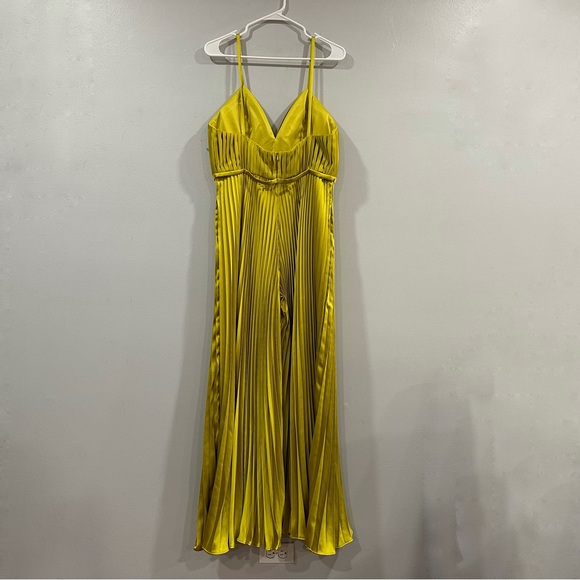 Mac Duggal 26319 Charteuse Pleated Wide Leg Jumpsuit 10 - Picture 4 of 8